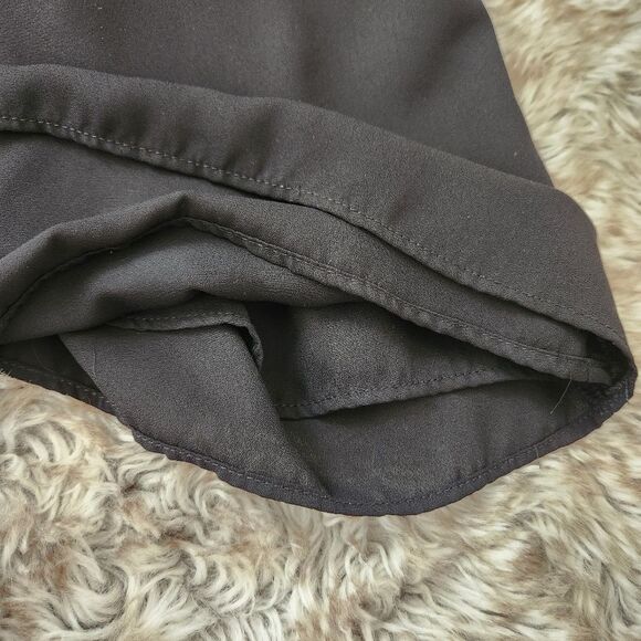 Wanna B Spaghetti Strap Tank with Lace Trim V-Neck and Criss Cross Straps Medium - Picture 5 of 9